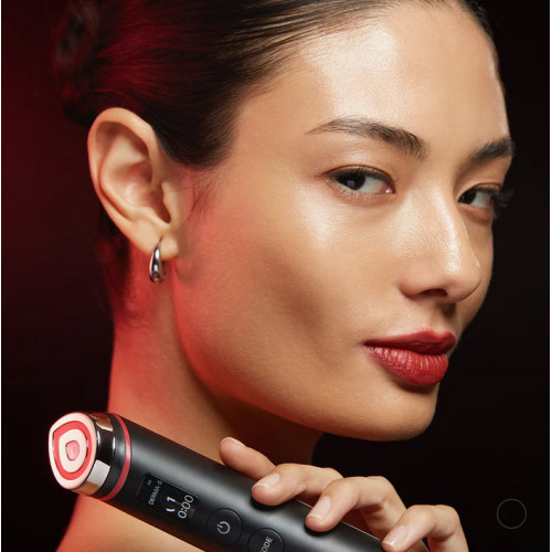 Medicube AGE-R Booster Pro Black