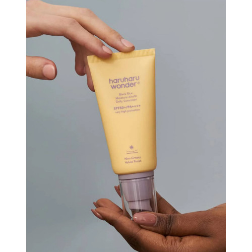 Haruharu Wonder Black Rice Moisture Airyfit Daily Sunscreen SPF50+ PA++++ 50ml